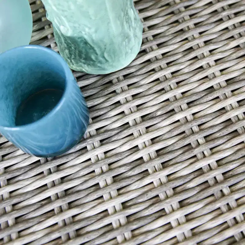 Sectionnel en osier 5 pièces Forsyth de Leisure Made avec coussins en tissu bleu marine