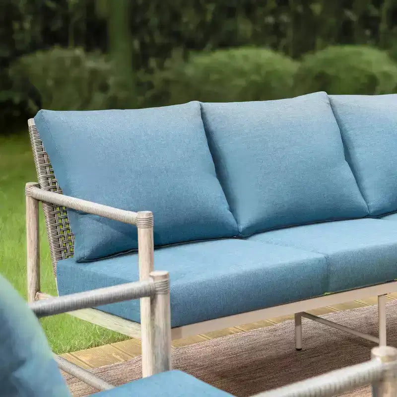 Ensemble de patio Captiva Designs Coastal 4 pièces en acier et rotin avec foyer et coussins