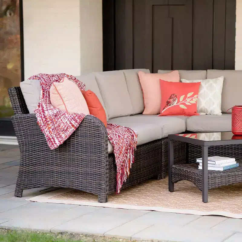 Ensemble sectionnel en osier 5 pièces Jackson de Leisure Made en tissu marron clair