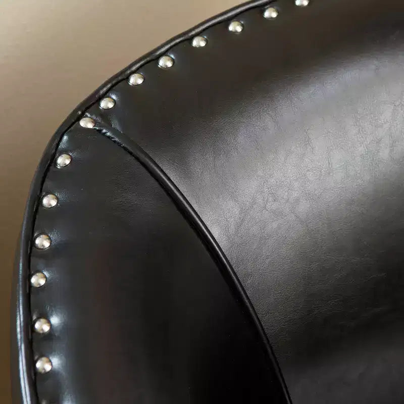Fauteuil Club Rembourré Contemporain GDFStudio Hawthorne avec Clous Décoratifs