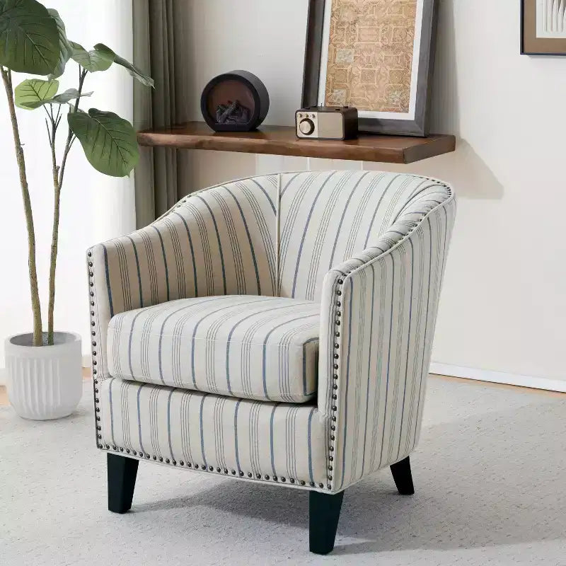 Fauteuil Club Rembourré Contemporain GDFStudio Hawthorne avec Clous Décoratifs