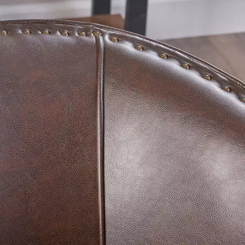 Fauteuil Club Rembourré Contemporain GDFStudio Hawthorne avec Clous Décoratifs