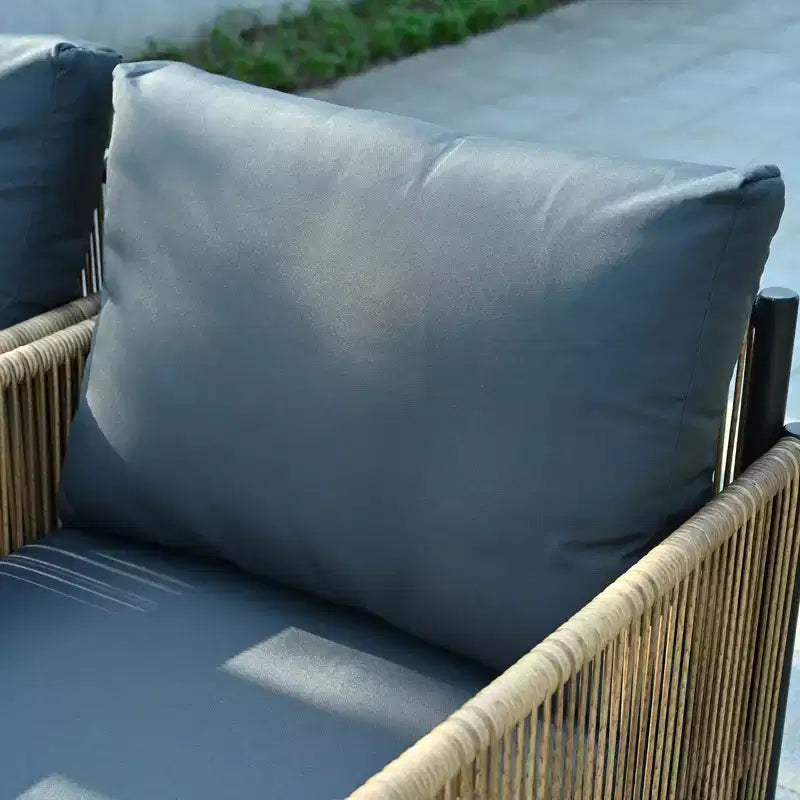 Ensemble de conversation d'extérieur 6 pièces Whisen en rotin PE avec coussins gris et table basse