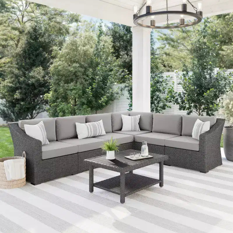 Canapé d'angle modulaire 6 places Martha Stewart Bedford pour intérieur et extérieur en rotin avec coussins toutes saisons