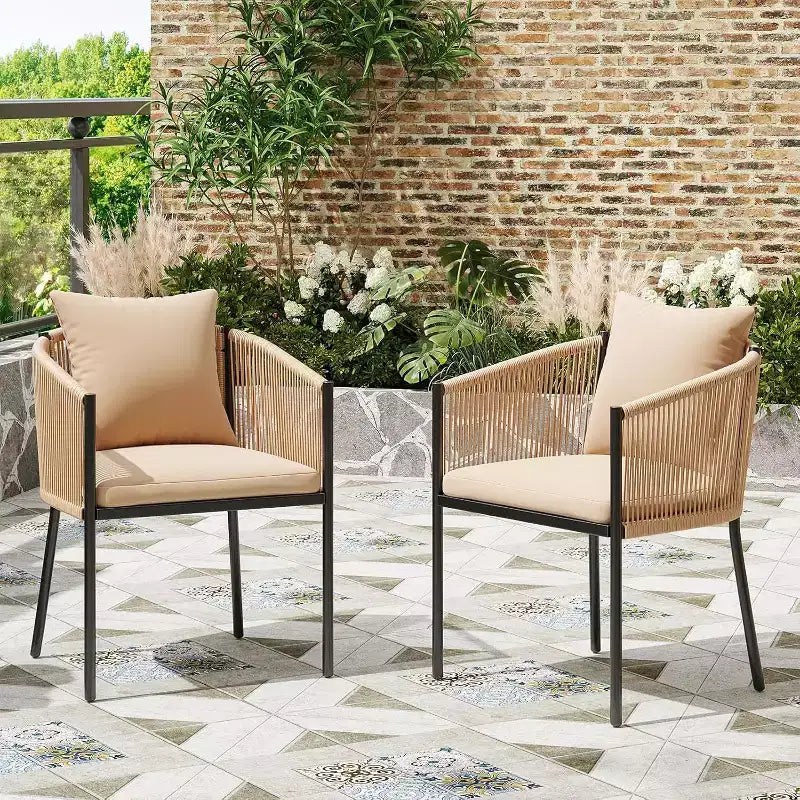 Ensemble repas d'extérieur 2 pièces - Chaises de patio en rotin osier avec coussins, parfait pour le jardin, la terrasse, la cour arrière et le bord de piscine