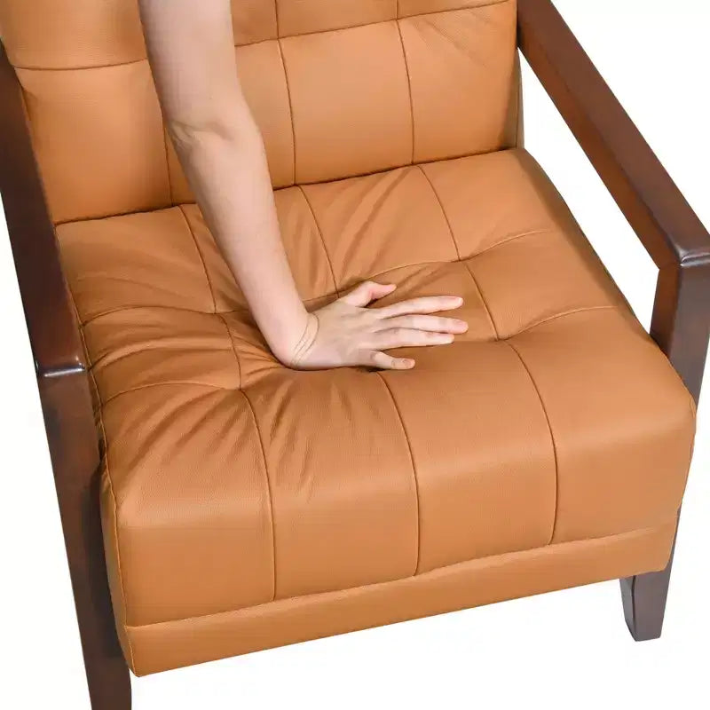 Fauteuil d'appoint confortable en cuir Okak, fauteuil de salon contemporain avec coussin touffeté rembourré, fauteuil en bois au fini noyer