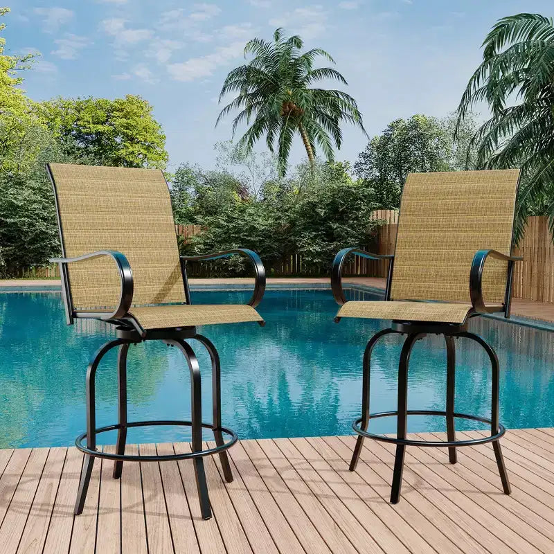 Lot de 2 tabourets de bar pivotants d'extérieur avec dossier haut et accoudoirs, chaises de terrasse résistantes aux intempéries, tabourets rotatifs hauteur comptoir pour terrasse, pelouse et jardin