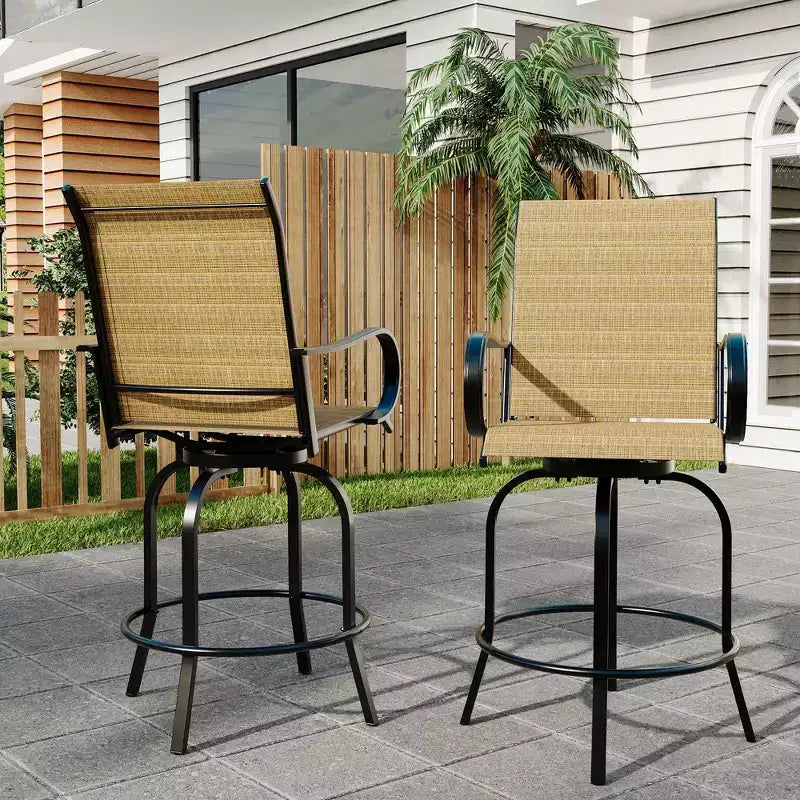Lot de 2 tabourets de bar pivotants d'extérieur avec dossier haut et accoudoirs, chaises de terrasse résistantes aux intempéries, tabourets rotatifs hauteur comptoir pour terrasse, pelouse et jardin