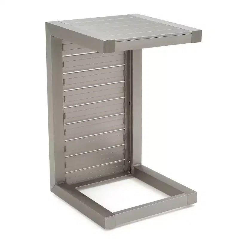 Christopher Knight Home Joanne, ensemble de 8 pièces pour patio avec fauteuils de club en rotin et tables d'appoint en aluminium en forme de C.
