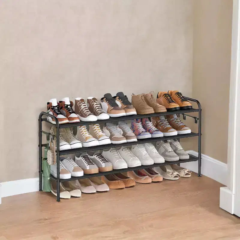 Meuble à chaussures, organisateur de chaussures à 3 niveaux, étagère à chaussures en tissu avec 4 crochets, peut contenir jusqu'à 18 paires de chaussures, étagère à chaussures réglable en hauteur pour entrée