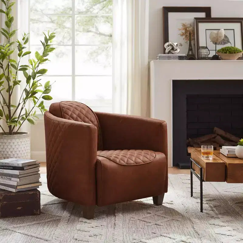 Fauteuil Art Leon en cuir avec design matelassé pour un confort intemporel