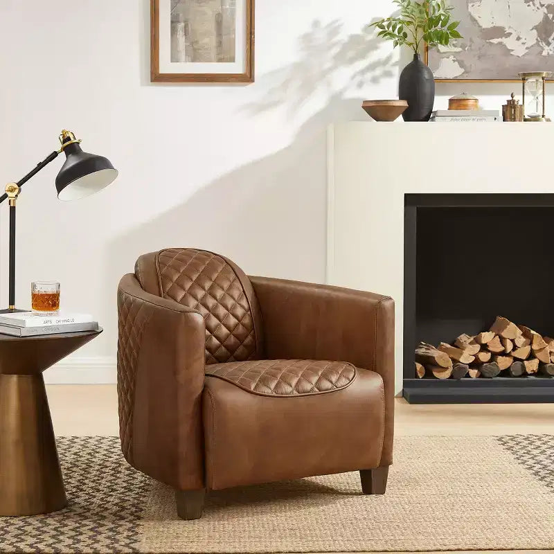 Fauteuil Art Leon en cuir avec design matelassé pour un confort intemporel