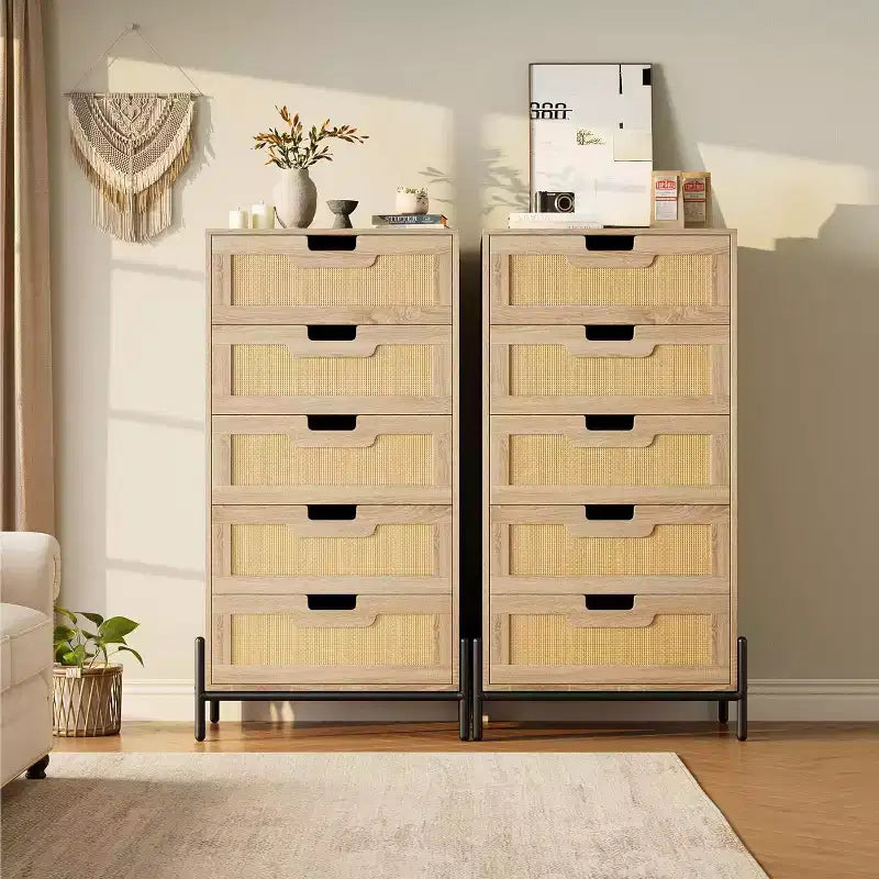 Commode à 5 tiroirs en rotin naturel, commode en bois, armoire de rangement de style rustique avec pieds en métal, commode moderne pour chambre à coucher, salon