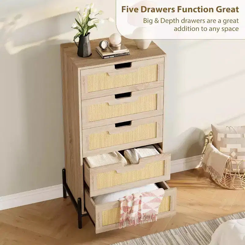 Commode à 5 tiroirs en rotin naturel, commode en bois, armoire de rangement de style rustique avec pieds en métal, commode moderne pour chambre à coucher, salon