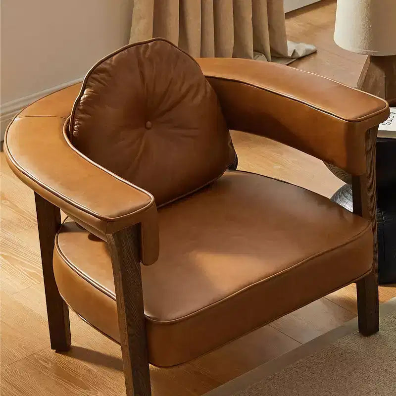 Chaise en cuir Art Leon avec cadre en frêne