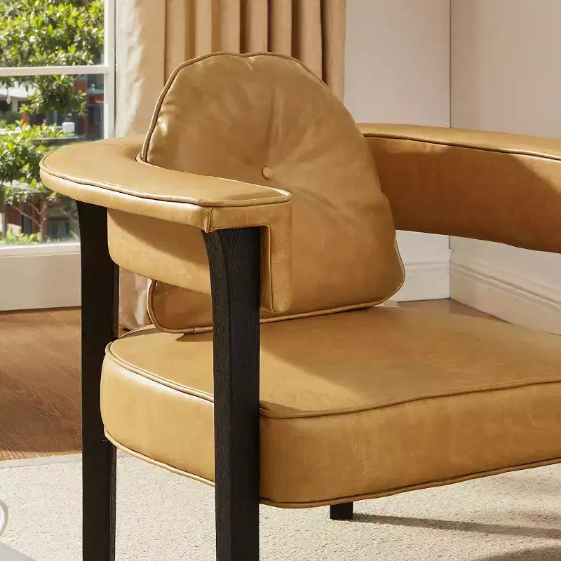 Chaise en cuir Art Leon avec cadre en frêne