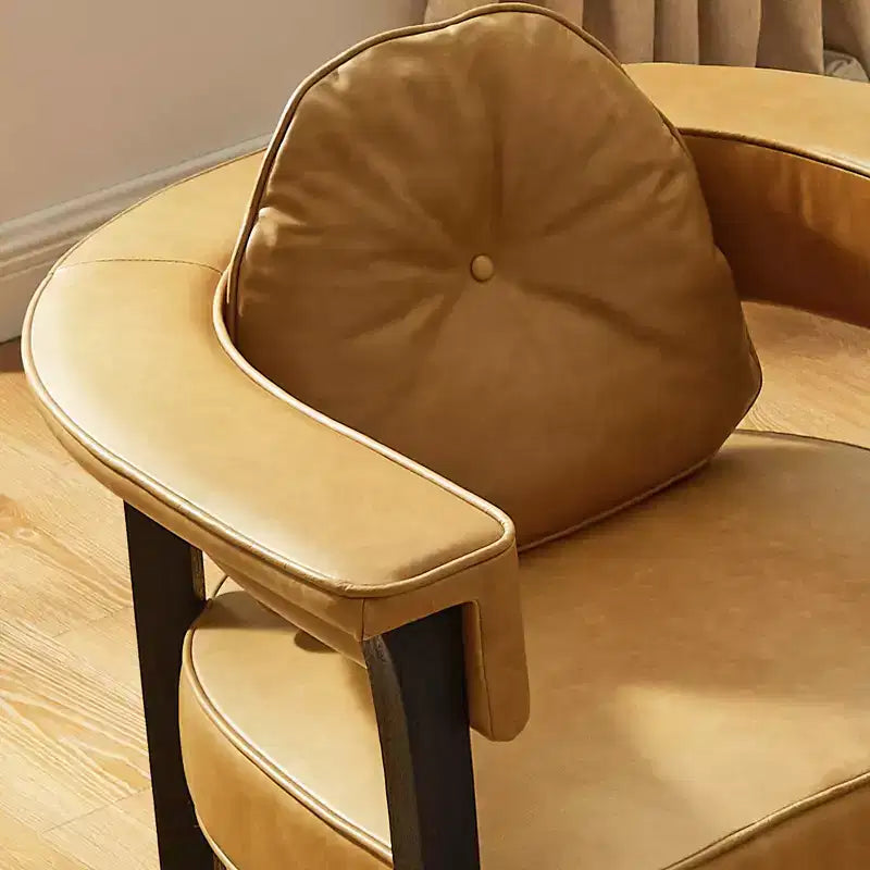 Chaise en cuir Art Leon avec cadre en frêne