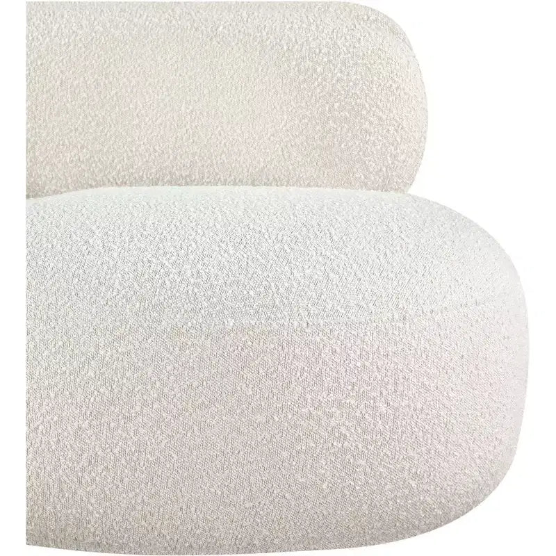Meridian Furniture Fauteuil en tissu bouclette Venti
