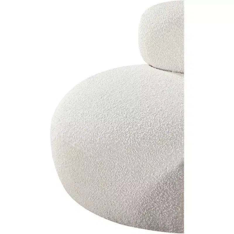 Meridian Furniture Fauteuil en tissu bouclette Venti