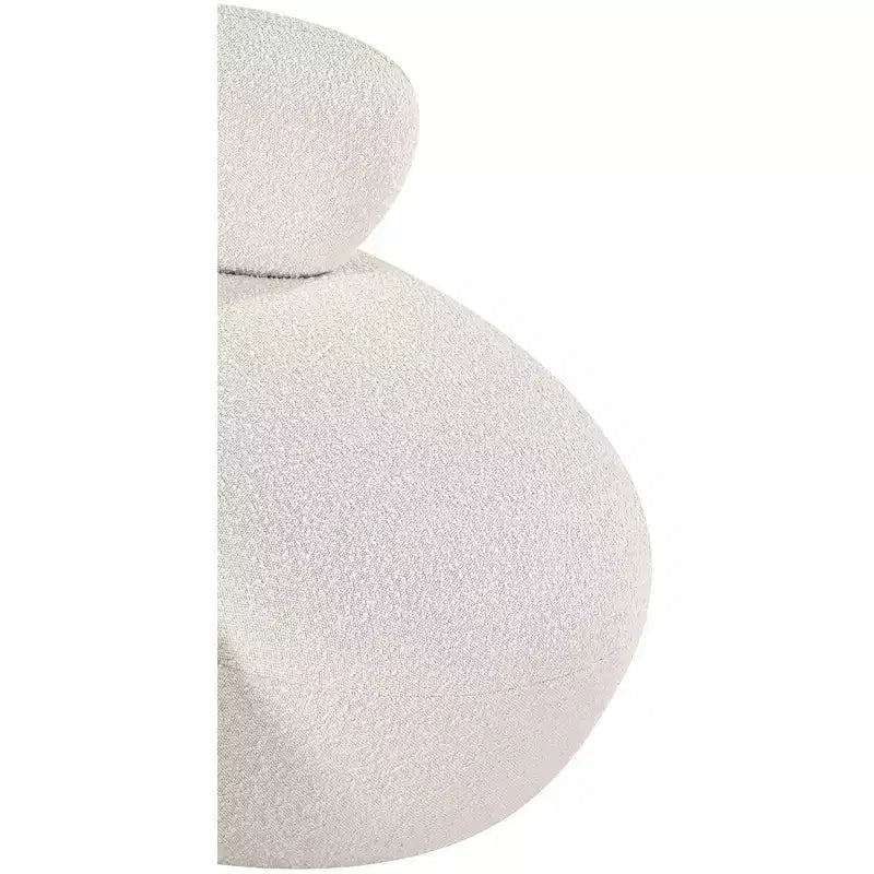 Meridian Furniture Fauteuil en tissu bouclette Venti