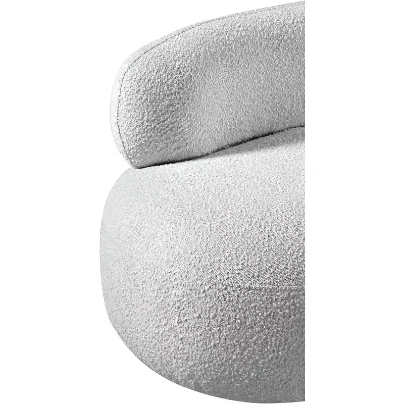 Meridian Furniture Fauteuil en tissu bouclette Venti