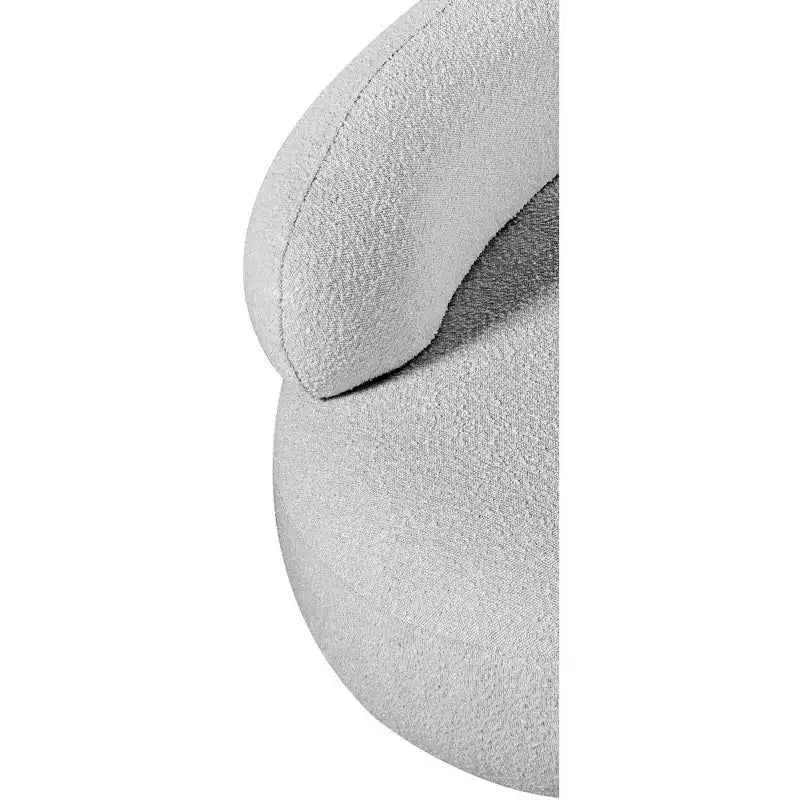 Meridian Furniture Fauteuil en tissu bouclette Venti