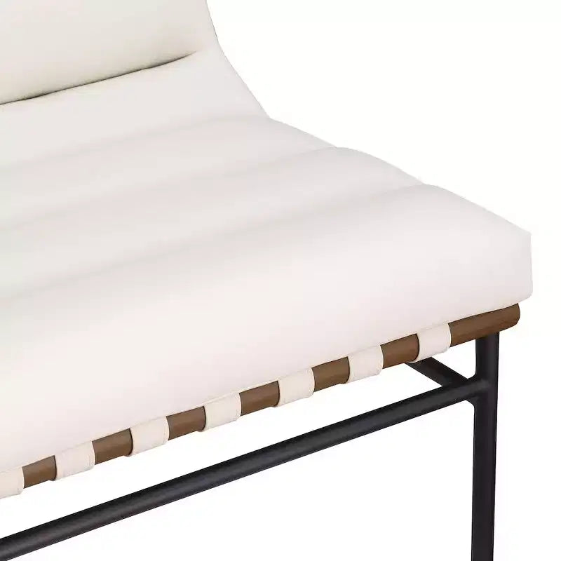 Meridian Furniture, fauteuil d'appoint en cuir végétalien Burke