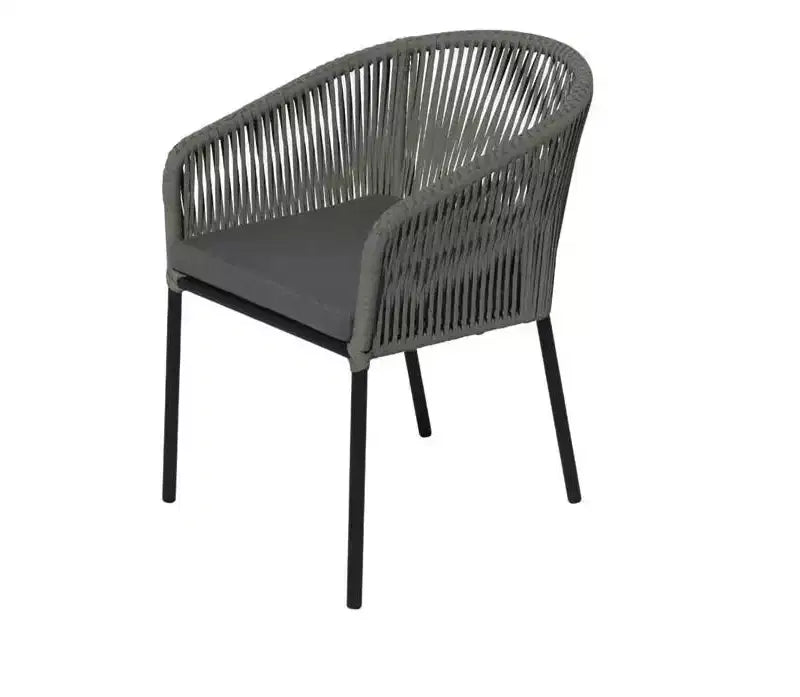 Courtyard Casual Osborne Chaises de salle à manger d'extérieur noires en aluminium, lot de 2 avec coussins