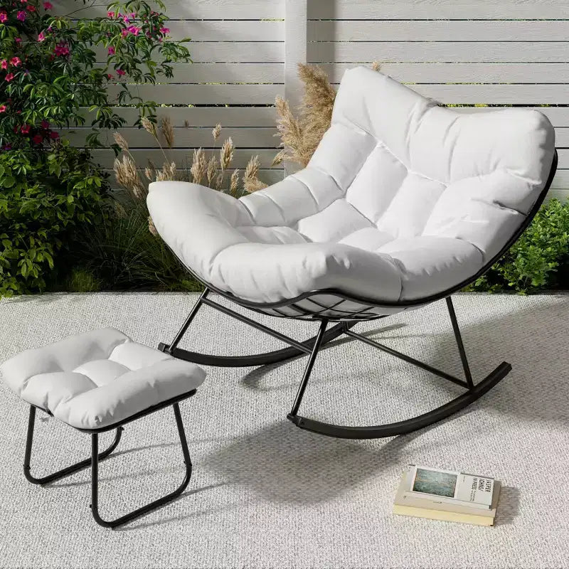 Grand fauteuil de salon avec repose-pieds, chaise berçante Papasan d'extérieur avec pouf et cadre en métal robuste, chaise berçante en rotin en forme d'œuf pour patio