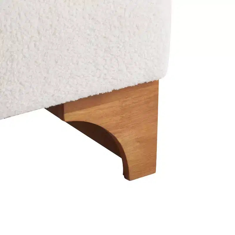 Fauteuil d'appoint Homy Casa avec dossier roulé et piètement en bois massif, revêtement en tissu bouclette