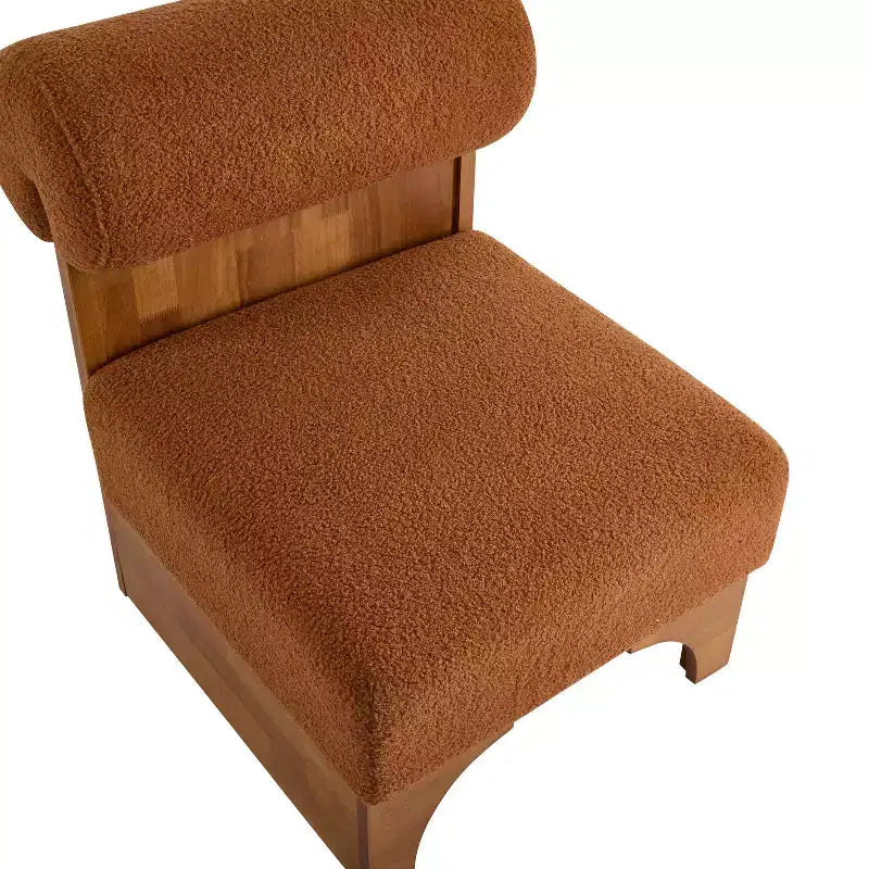 Fauteuil d'appoint Homy Casa avec dossier roulé et piètement en bois massif, revêtement en tissu bouclette