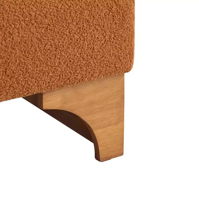 Fauteuil d'appoint Homy Casa avec dossier roulé et piètement en bois massif, revêtement en tissu bouclette