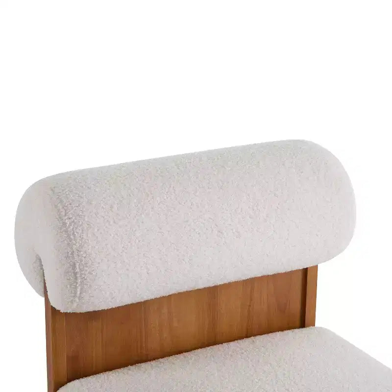 Fauteuil d'appoint Homy Casa avec dossier roulé et piètement en bois massif, revêtement en tissu bouclette