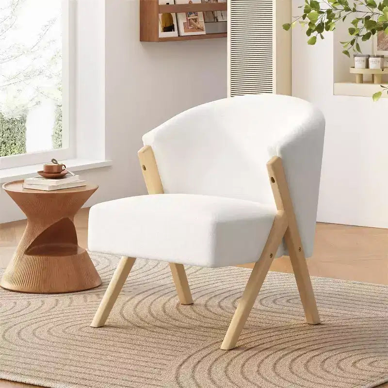 Fauteuil d'appoint moderne et minimaliste avec revêtement blanc et cadre en bois
Chaise longue confortable pour salon, chambre, bureau ou café