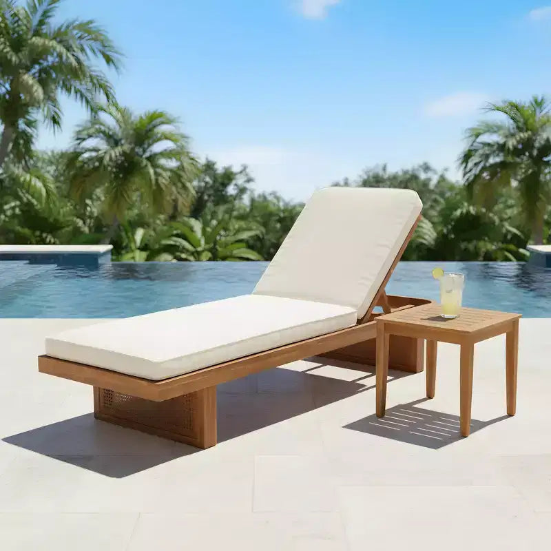 Christopher Knight Home Amelie – Ensemble de 2 chaises longues de patio en bois d'acacia et rotin avec coussin et table à lattes