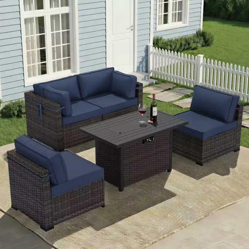 Ensemble de terrasse UPTIOT 5 pièces : 2 canapés d'angle, 2 fauteuils d'appoint et 1 table brasero marron pour un confort et un divertissement extérieurs ultimes