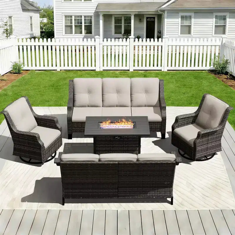 Ensemble extérieur modulaire UPTIOT avec canapés, fauteuils à bascule et brasero pour un confort polyvalent sur la terrasse