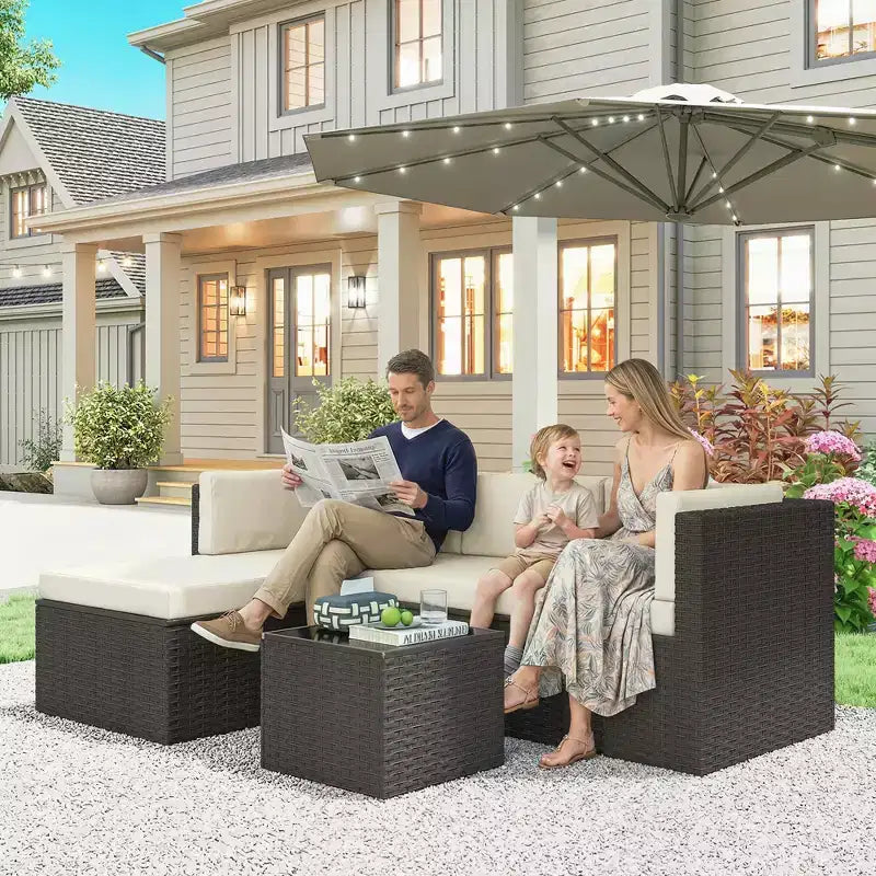 Ensemble de meubles de patio Outsunny, ensemble de mobilier de conversation extérieur en rotin osier avec coussins, table basse avec plateau en verre