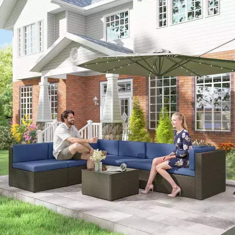 Ensemble de mobilier de patio Outsunny 7 pièces, meubles de conversation d'extérieur en rotin PE tout temps avec coussins, table basse à plateau en verre
