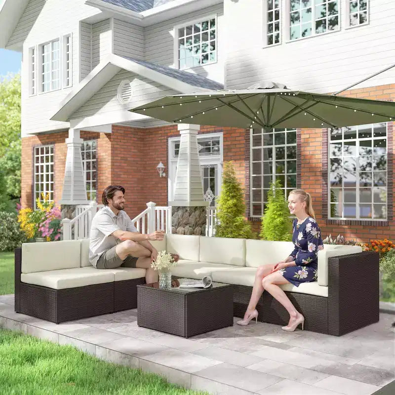 Ensemble de mobilier de patio Outsunny 7 pièces, meubles de conversation d'extérieur en rotin PE tout temps avec coussins, table basse à plateau en verre