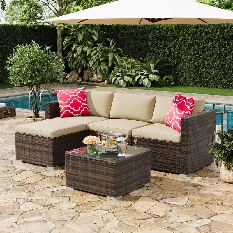 Ensemble de mobilier de patio 5 pièces COZONY, canapé sectionnel en rotin osier résistant aux intempéries avec coussins et table basse en verre pour jardin, véranda, balcon
