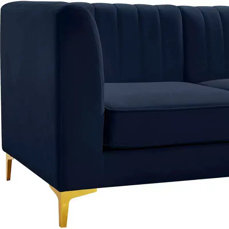 Fauteuil sans accoudoirs en velours bleu marine Alina Meridian Furniture