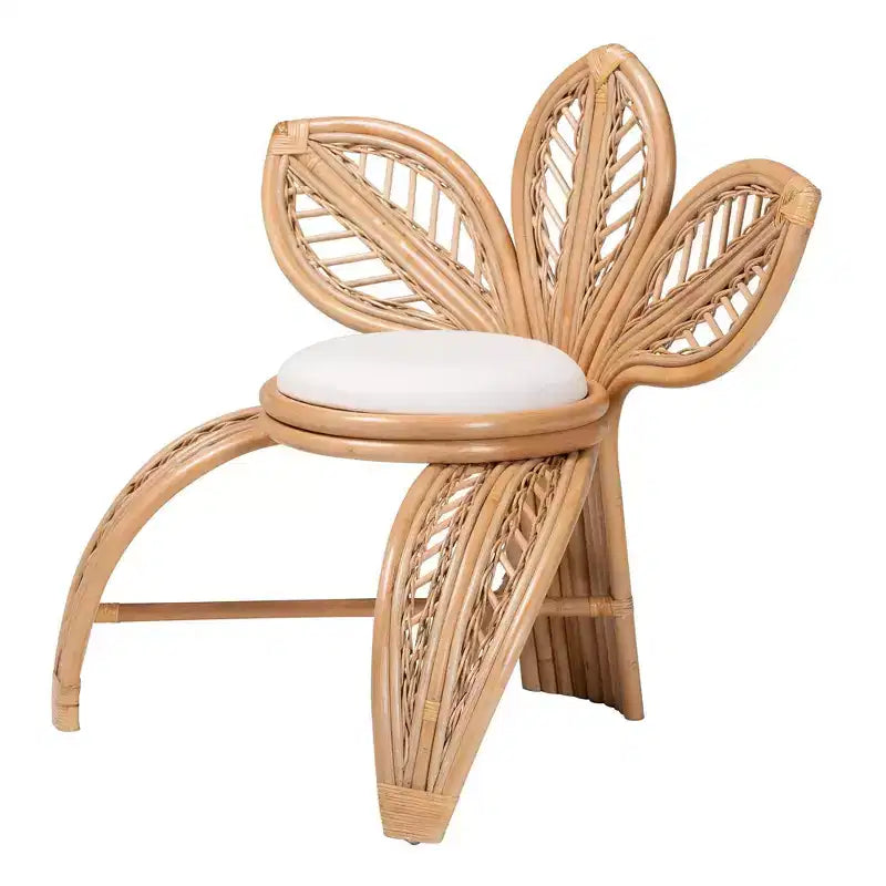 bali & pari Fauteuil d'appoint en rotin naturel Gresham Blanc/Marron naturel : Fait main, Rembourré de mousse, Aucun assemblage requis