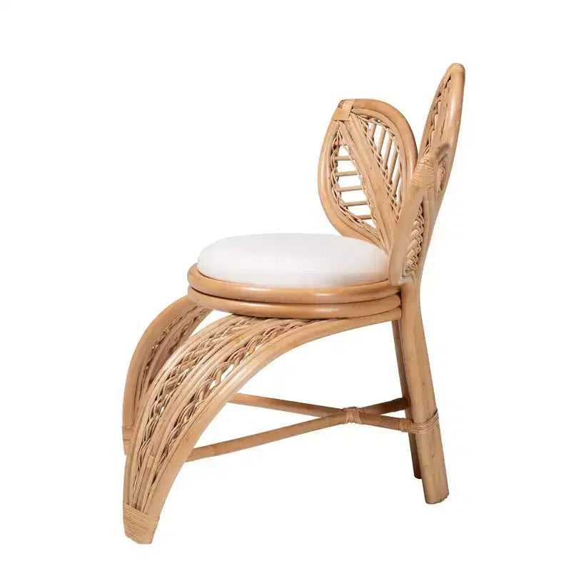 bali & pari Fauteuil d'appoint en rotin naturel Gresham Blanc/Marron naturel : Fait main, Rembourré de mousse, Aucun assemblage requis
