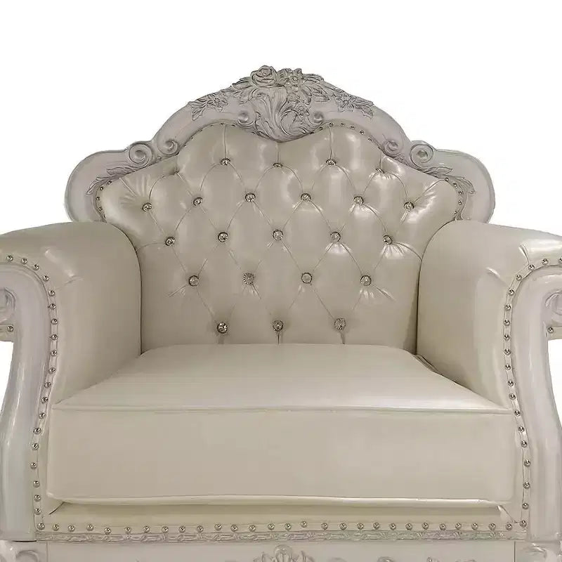 Fauteuil d'appoint Dresden de 44,8 po en cuir synthétique/finition blanc cassé - Acme Furniture : Aucun assemblage requis, dossier touffeté