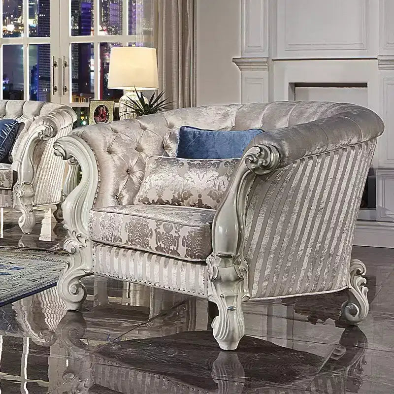 Fauteuil d'appoint Versailles 52" Tissu ivoire/Finition blanc cassé - Acme Furniture : Design croissant traditionnel, aucun assemblage requis