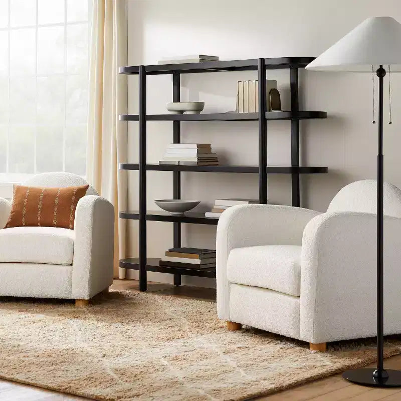 Fauteuil d'appoint entièrement rembourré Pacific Palisades – Threshold conçu avec Studio McGee