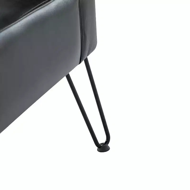 Eustacio Comtemporain Fauteuil d'appoint en similicuir capitonné avec pieds en métal | Karat Home