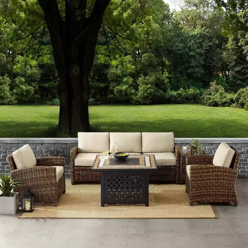 Ensemble de conversation d'extérieur Bradenton 5 pièces en osier avec table de feu - Crosley