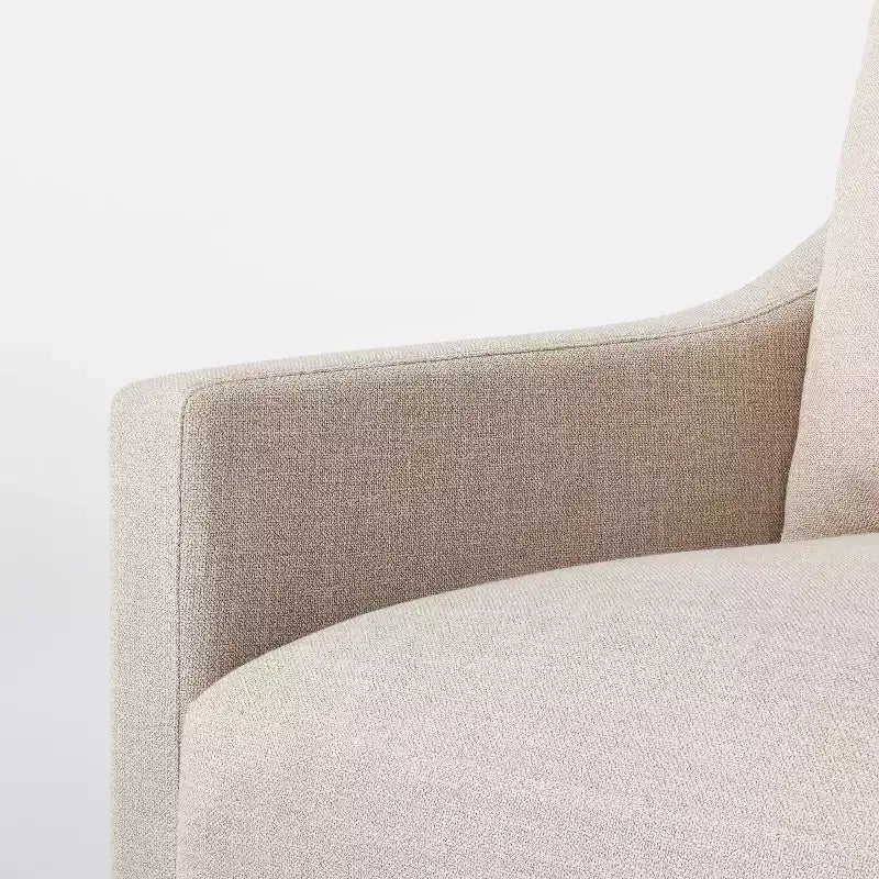 Fauteuil pivotant rembourré Vivian Park - Threshold conçu avec Studio McGee